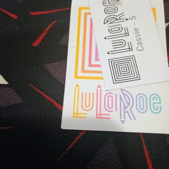 NWT Lularoe Cassie Pencil Midi Skirt Size Small Office Geometric Stretch Comfy - Picture 4 of 6